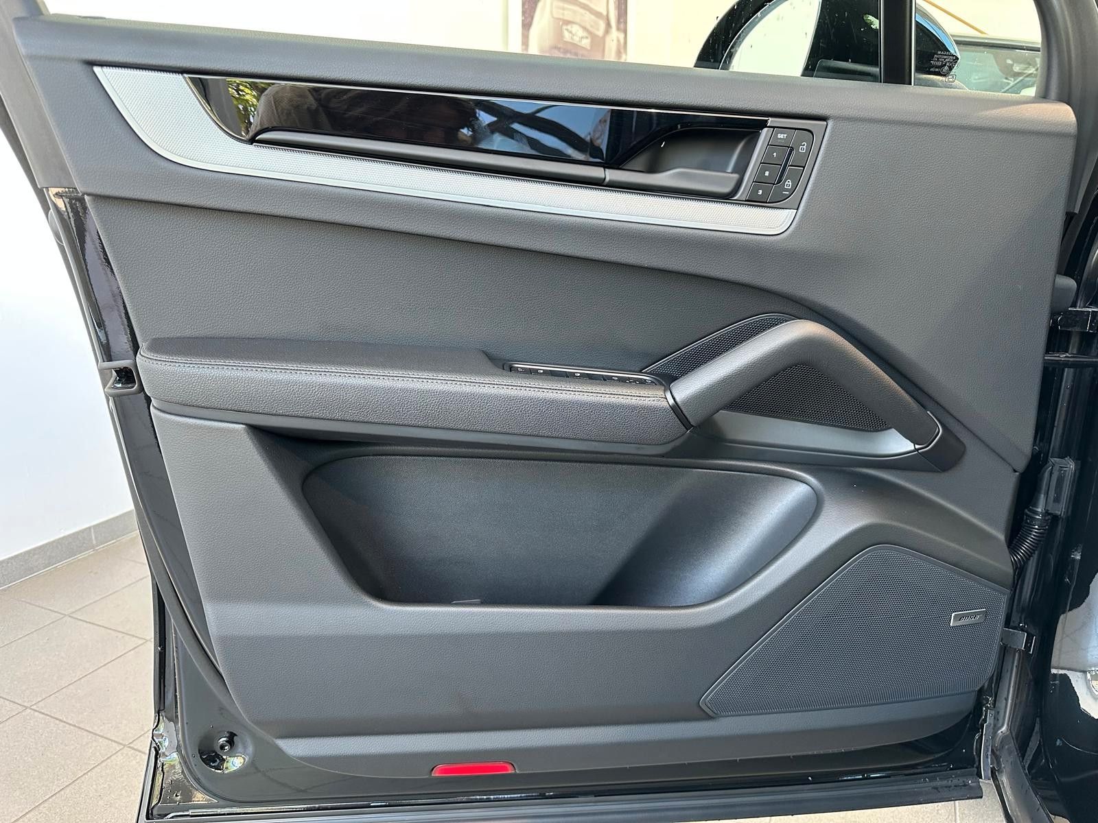 Porsche Cayenne Facelift MY25/sw/-21,5%/Pan/Priv/14W/22