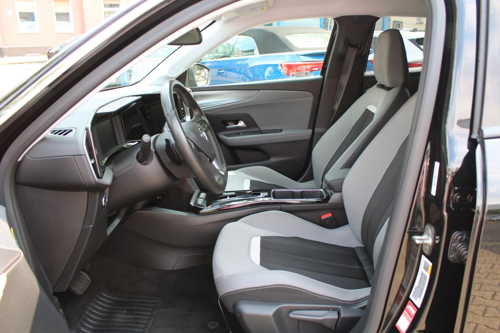 Opel Mokka Elegance - Samsaru's Car Outlet