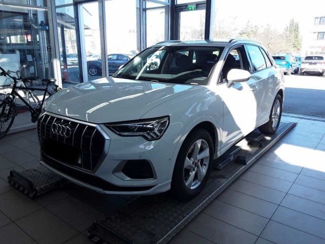 Audi Q3 40 TFSI quattro S tr - Samsaru's Car Outlet