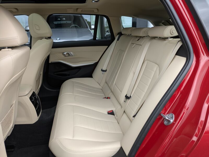 BMW 318d Tour. Advantage - Samsaru's Car Outlet