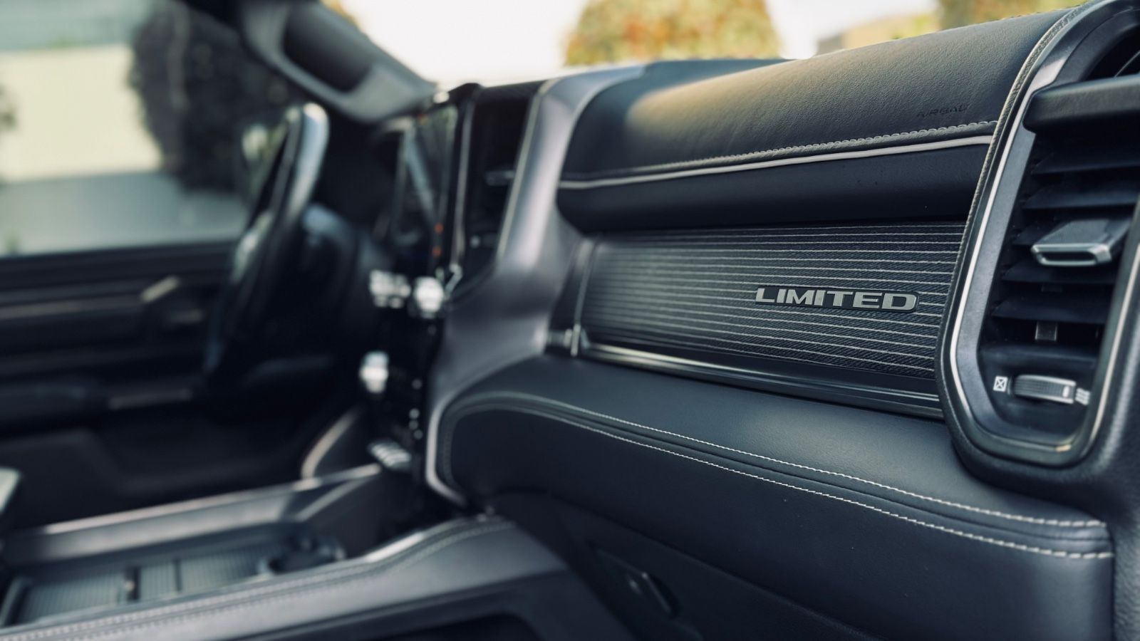 Dodge LIMITED*LPG*CARFAX*HEADUP*LUFT*RAMBOX*360°KAME