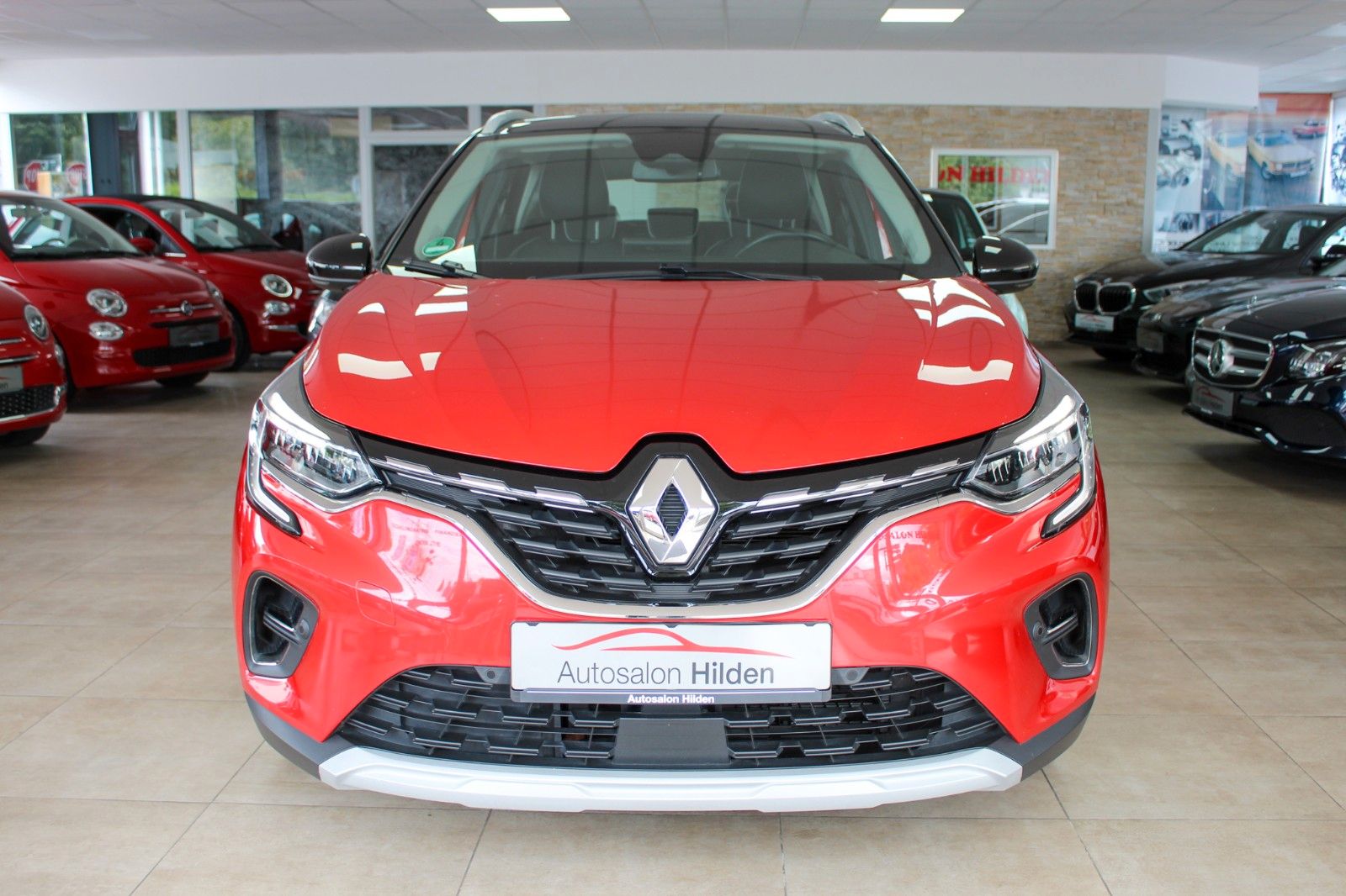 Renault Captur 1.6 E-Tech Hybrid Intens - Samsaru's Car Outlet
