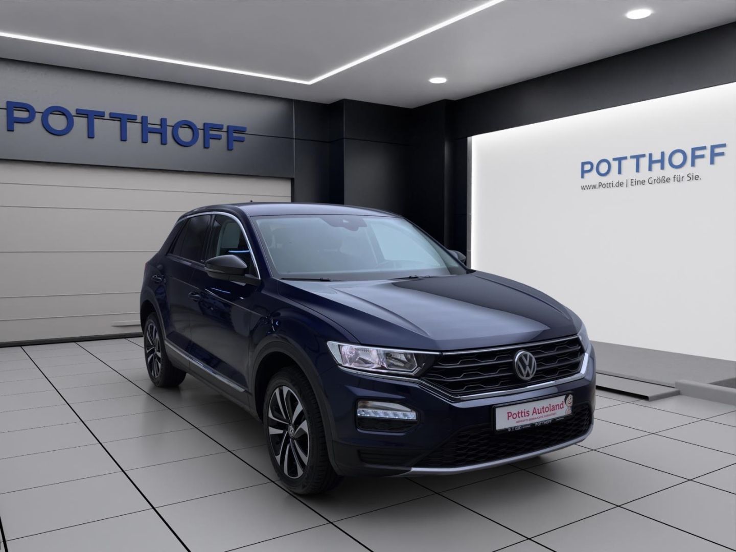 Volkswagen T-Roc 1.0 TSI UNITED - Samsaru's Car Outlet