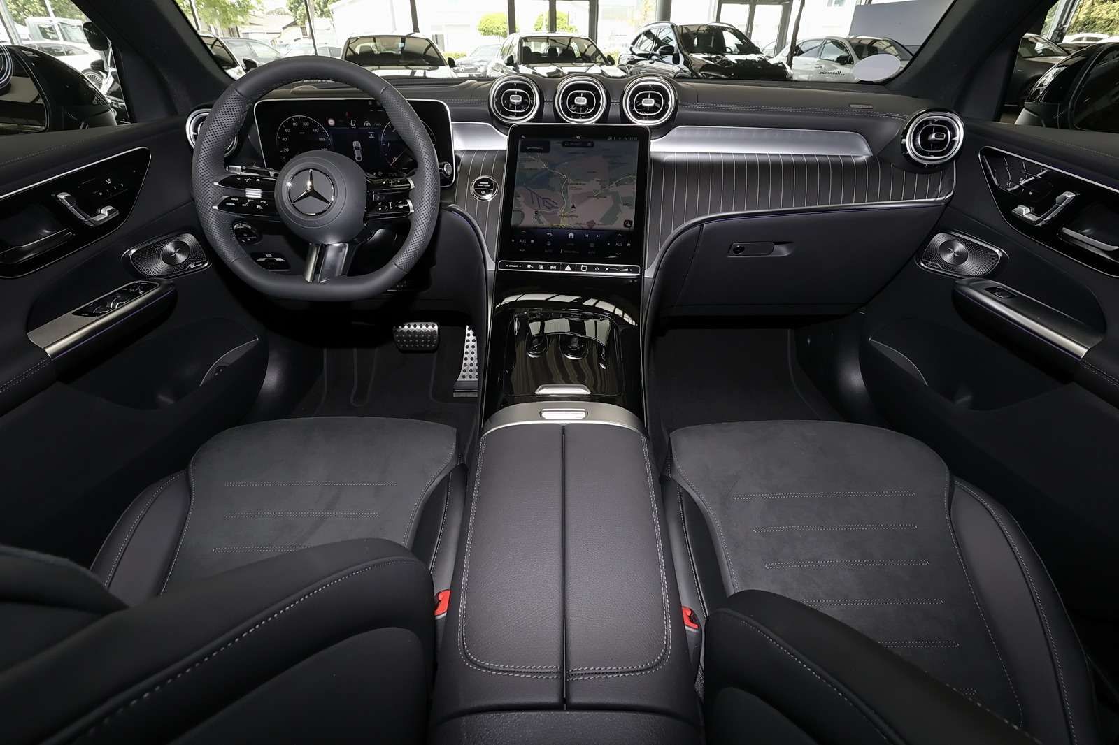 Mercedes-Benz GLC 300 d 4M AMG Standhz.+LED+Pano+AHK+Distronic