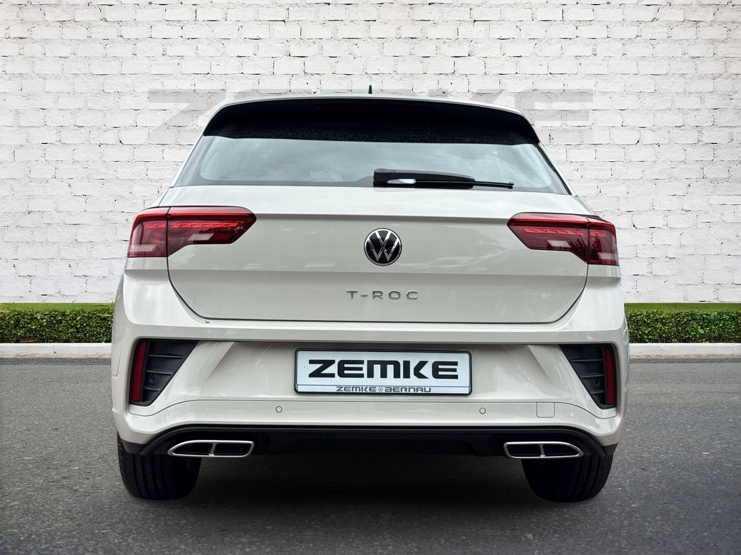 Volkswagen T-Roc 2.0 TDI R-Line - Samsaru's Car Outlet