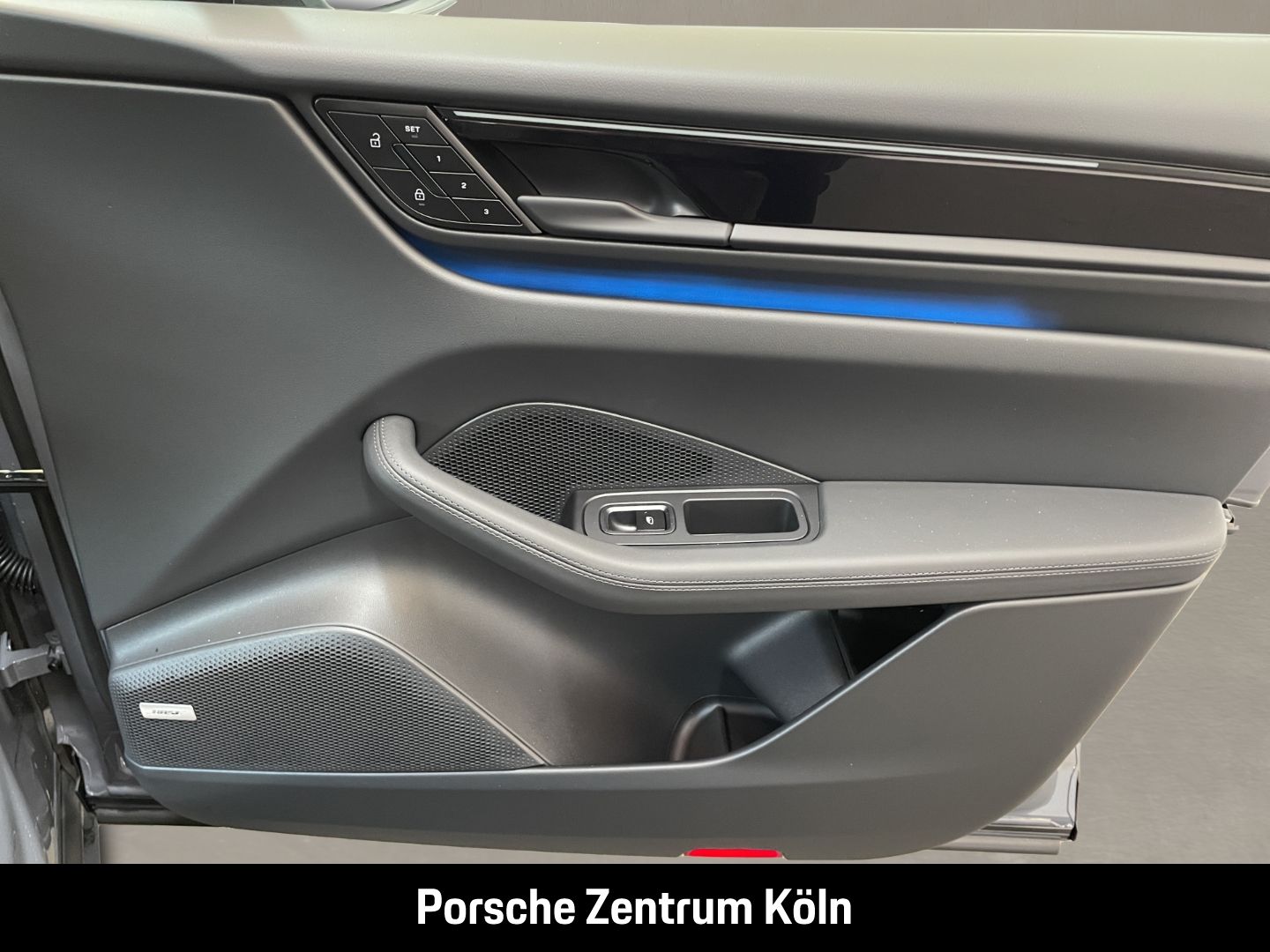 Porsche Macan BOSE Luftfederung 22-Zoll Panoramadach