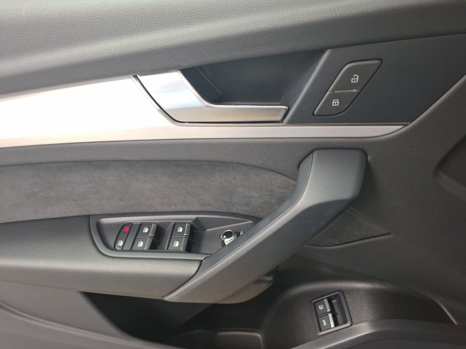 Audi Q5 50 TFSI e quattro S line S-Line AHK Matrix AC