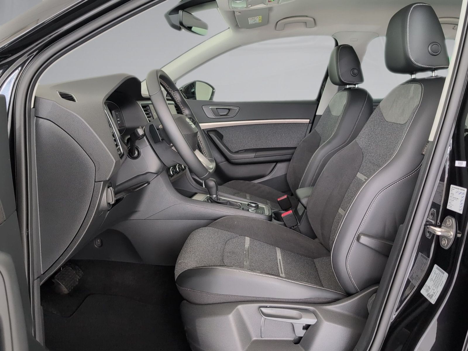 Seat Ateca 1.5 TSI DSG XPERIENCE Pa.:XL AHK-schw Navi