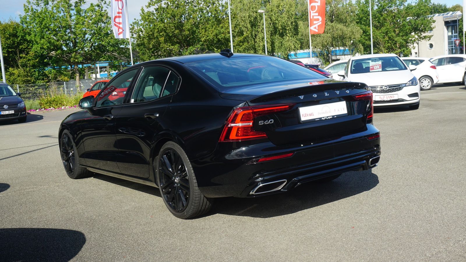 Volvo S60 2.0 R Design LED Navi HarmanKardon Panorama