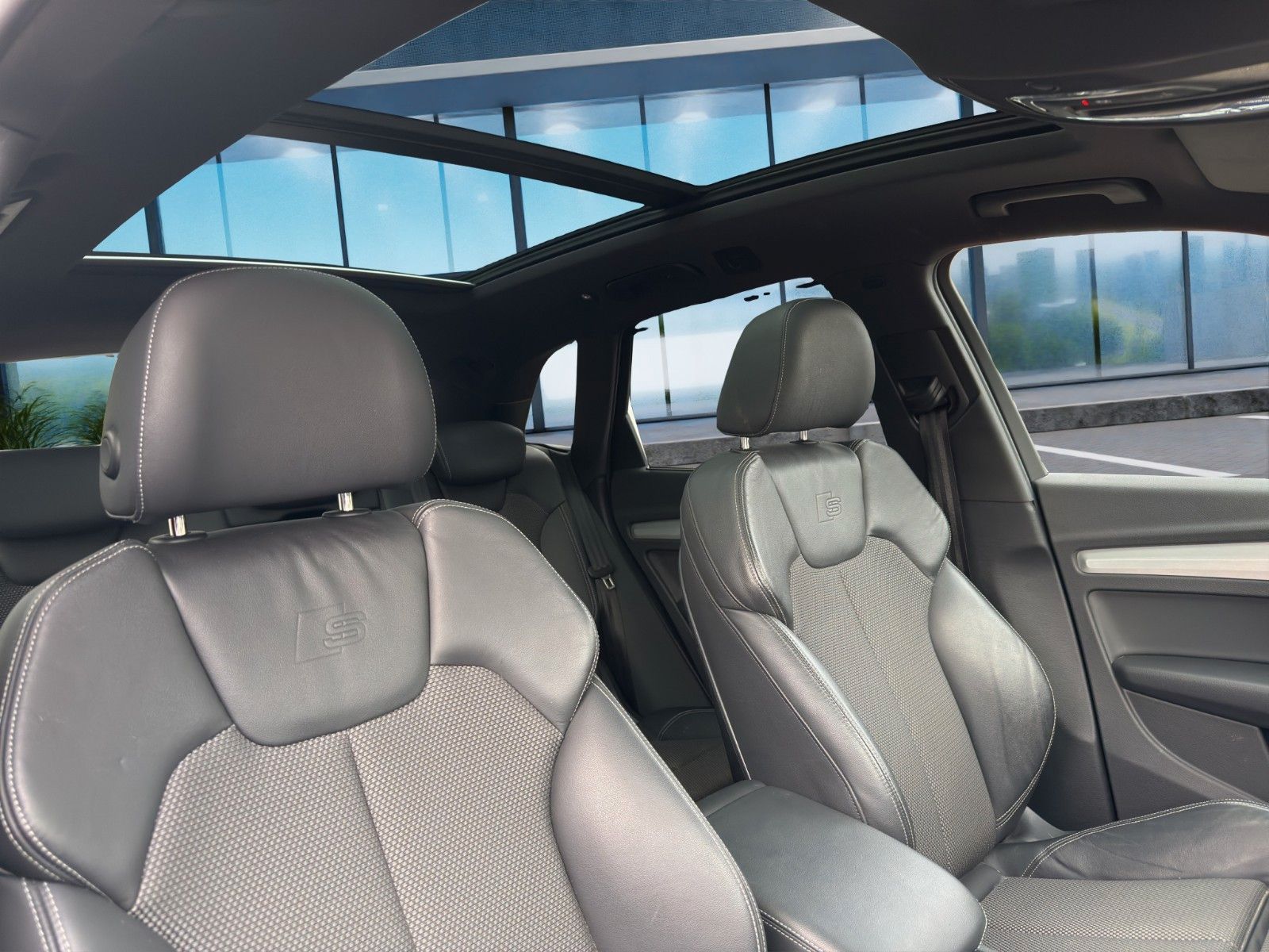 Audi Q5 40 TDI quattro S- Line Sport Hybrid - Samsaru's Car Outlet