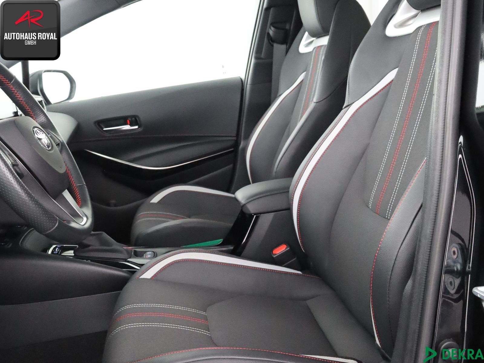 Toyota Corolla 2.0 Hybrid - Samsaru's Car Outlet