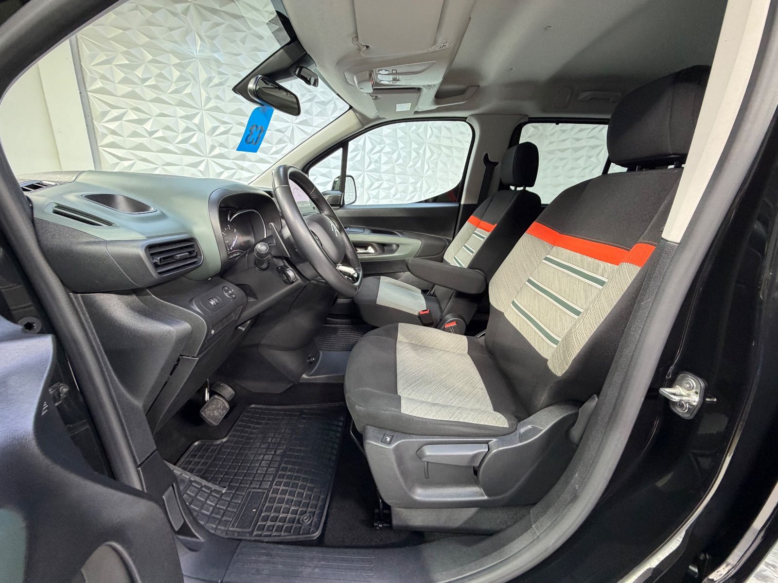 Citroën Berlingo XL BlueHDi 130 EAT8 SHINE+ANHÄNGERKUP.+