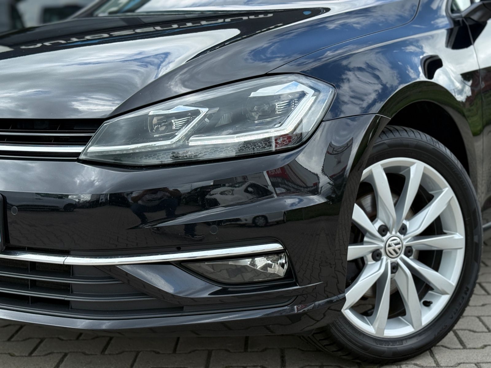 Volkswagen Golf Variant Highline - Samsaru's Car Outlet