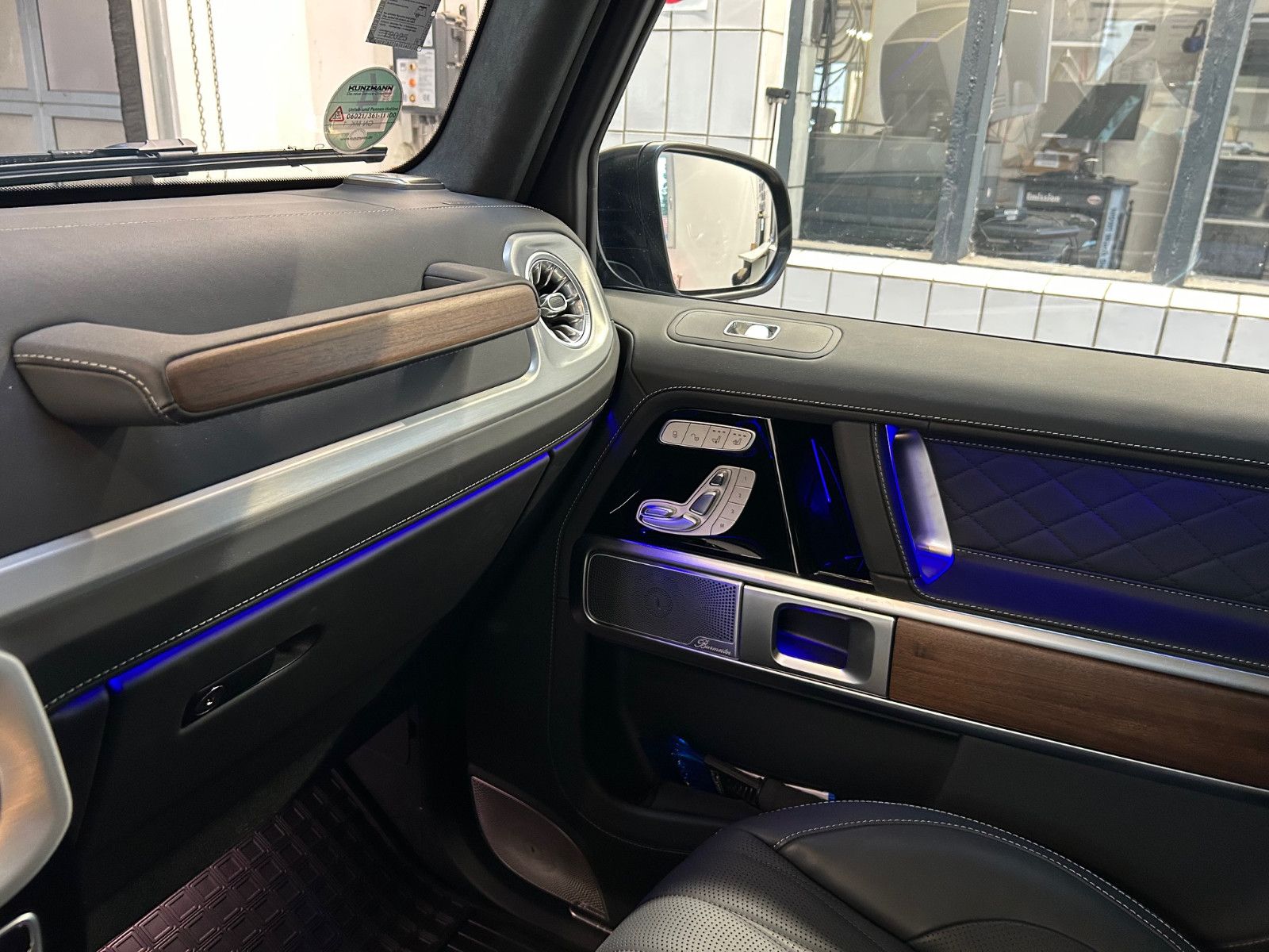 Mercedes-Benz G 400 AMG-Line - Samsaru's Car Outlet