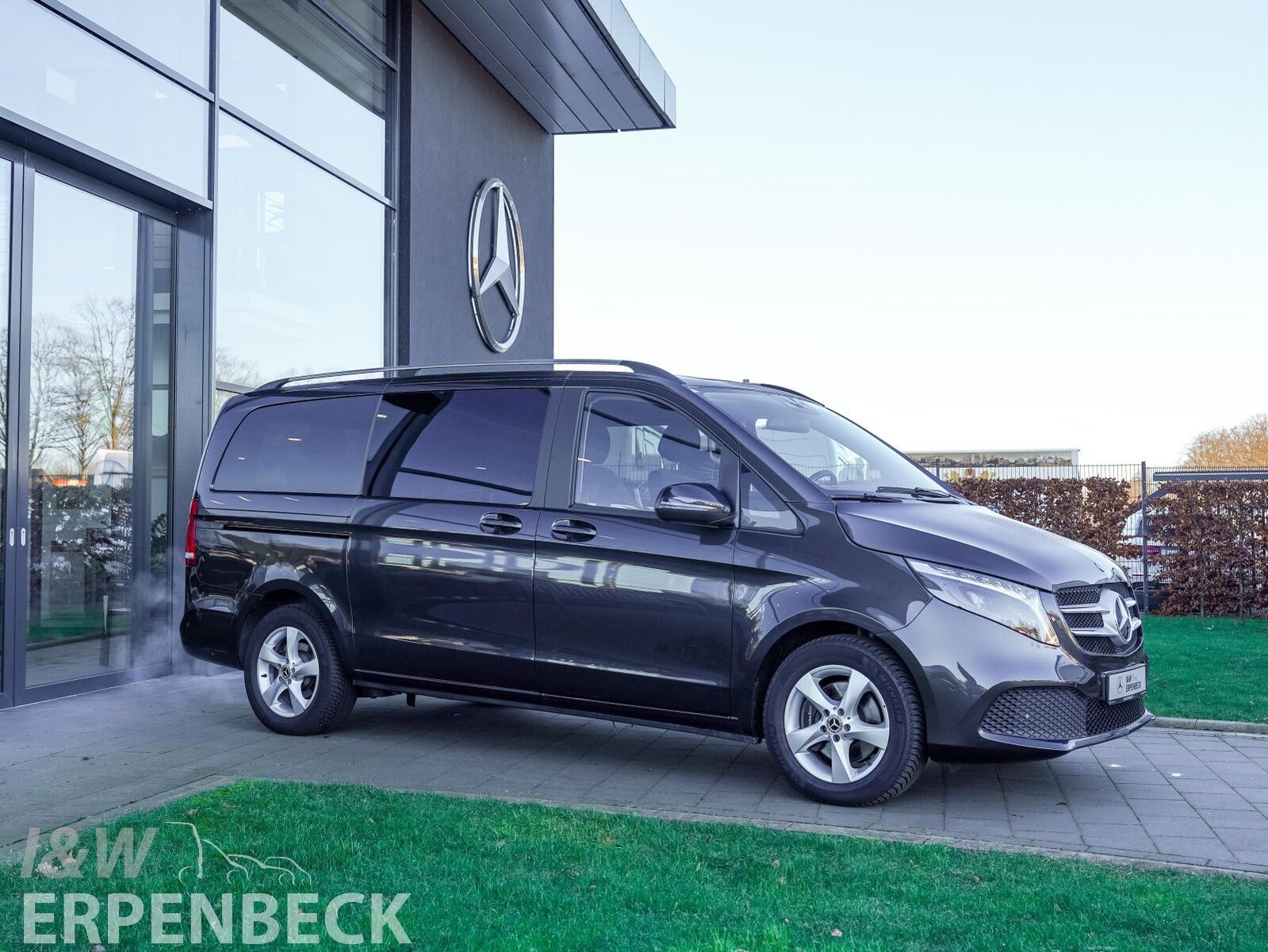 Mercedes-Benz V 300 d EDITION Lang - Samsaru's Car Outlet