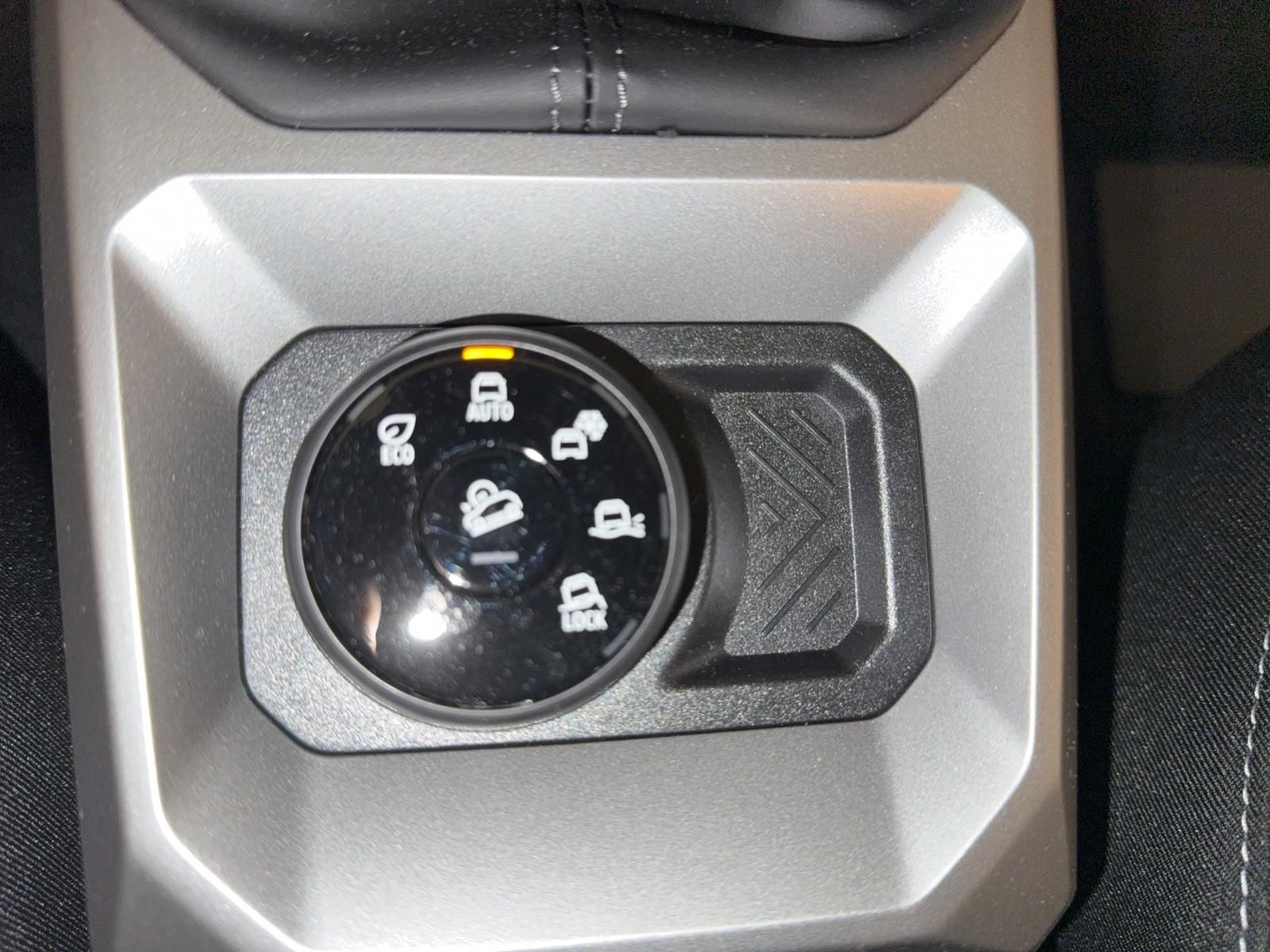 Dacia Duster TCe 130 Journey 4x4 - Samsaru's Car Outlet