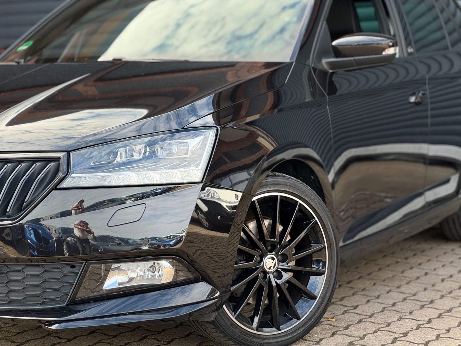 Skoda Fabia Monte Carlo - Samsaru's Car Outlet