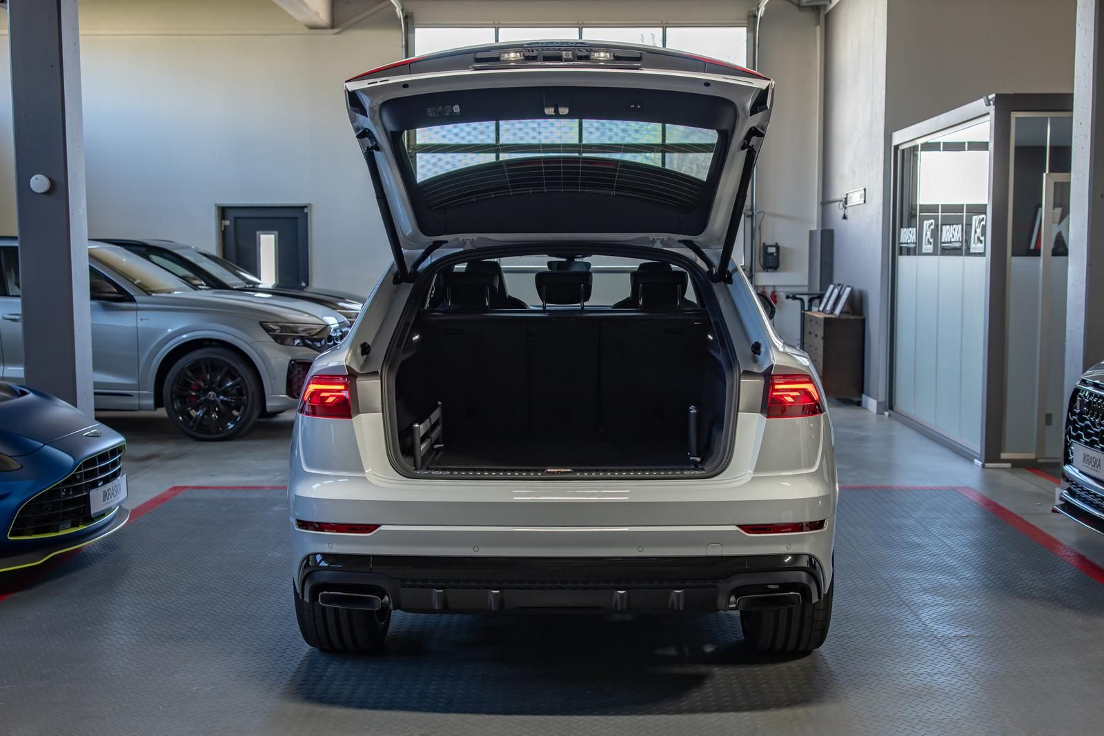 Audi Q8 50 TDI quattro S-Line - Samsaru's Car Outlet