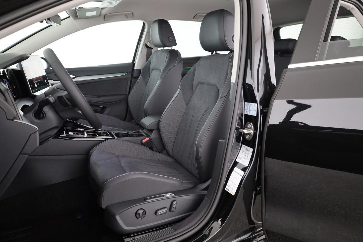 Volkswagen Golf VIII 1.5 eHybrid Style, AHK, Navi, Kamera,