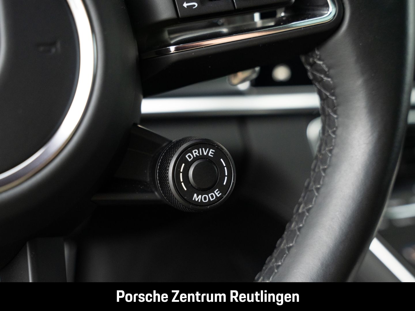 Porsche Panamera 4 E-Hybrid Platinum Edition HA-Lenkung