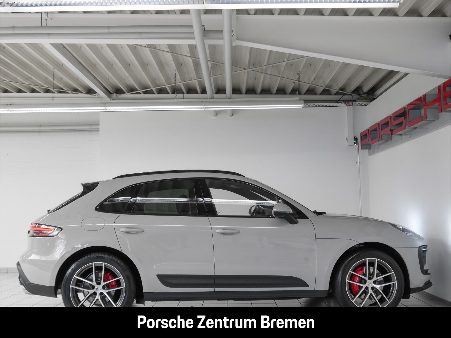 Porsche Macan S - Samsaru's Car Outlet