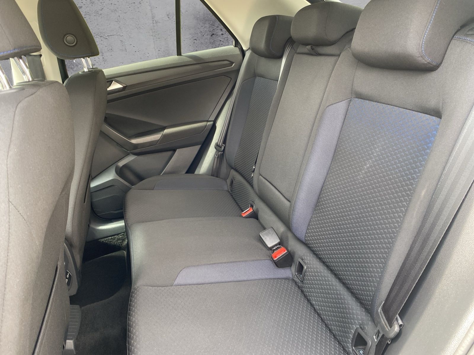 Volkswagen T-Roc United 1.5TSI DSG - Samsaru's Car Outlet