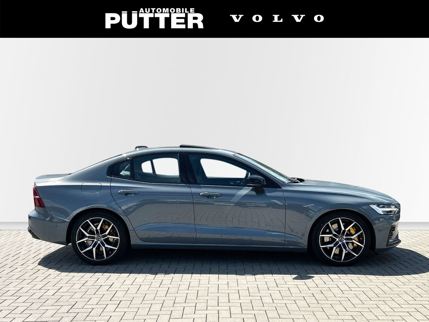 Volvo S60 Recharge T8 AWD Polestar Engineered 19'' B&W