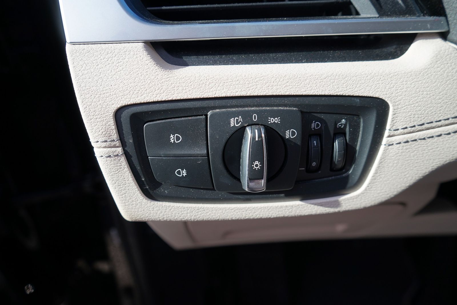 BMW X1 18d xDrive Sport Line - Samsaru's Car Outlet