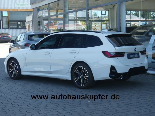BMW 330 e Drive Tour M Sport Pano° AdLED°ACC°AHK°360