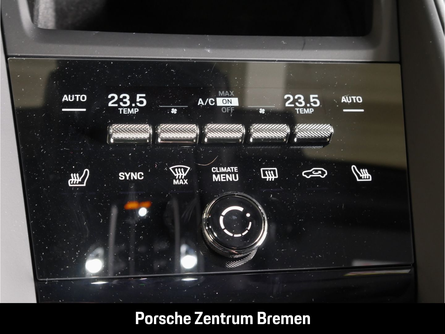 Porsche Macan 4 Sportpaket - Samsaru's Car Outlet