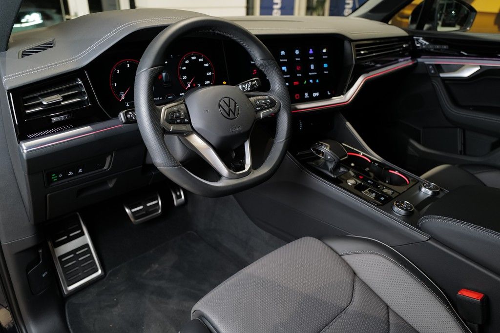 Volkswagen Touareg 3.0TDI R-Line BlackStyle StdHz Wankstabi