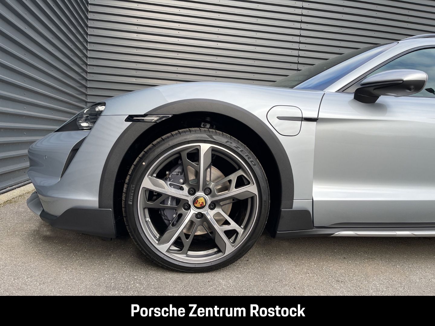 Porsche Taycan 4 Cross Turismo InnoDrive LED-Matrix
