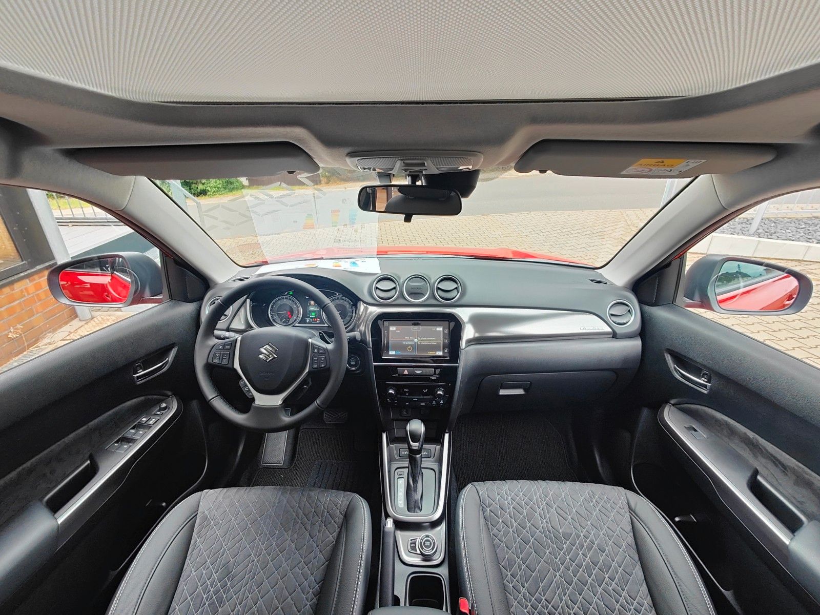 Suzuki Vitara 1.5 DUALJET Hybrid Comfort+ AGS Allgrip - Samsaru's Car Outlet