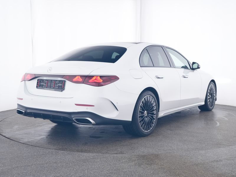 Mercedes-Benz E 220 d AMG-Sport - Samsaru's Car Outlet