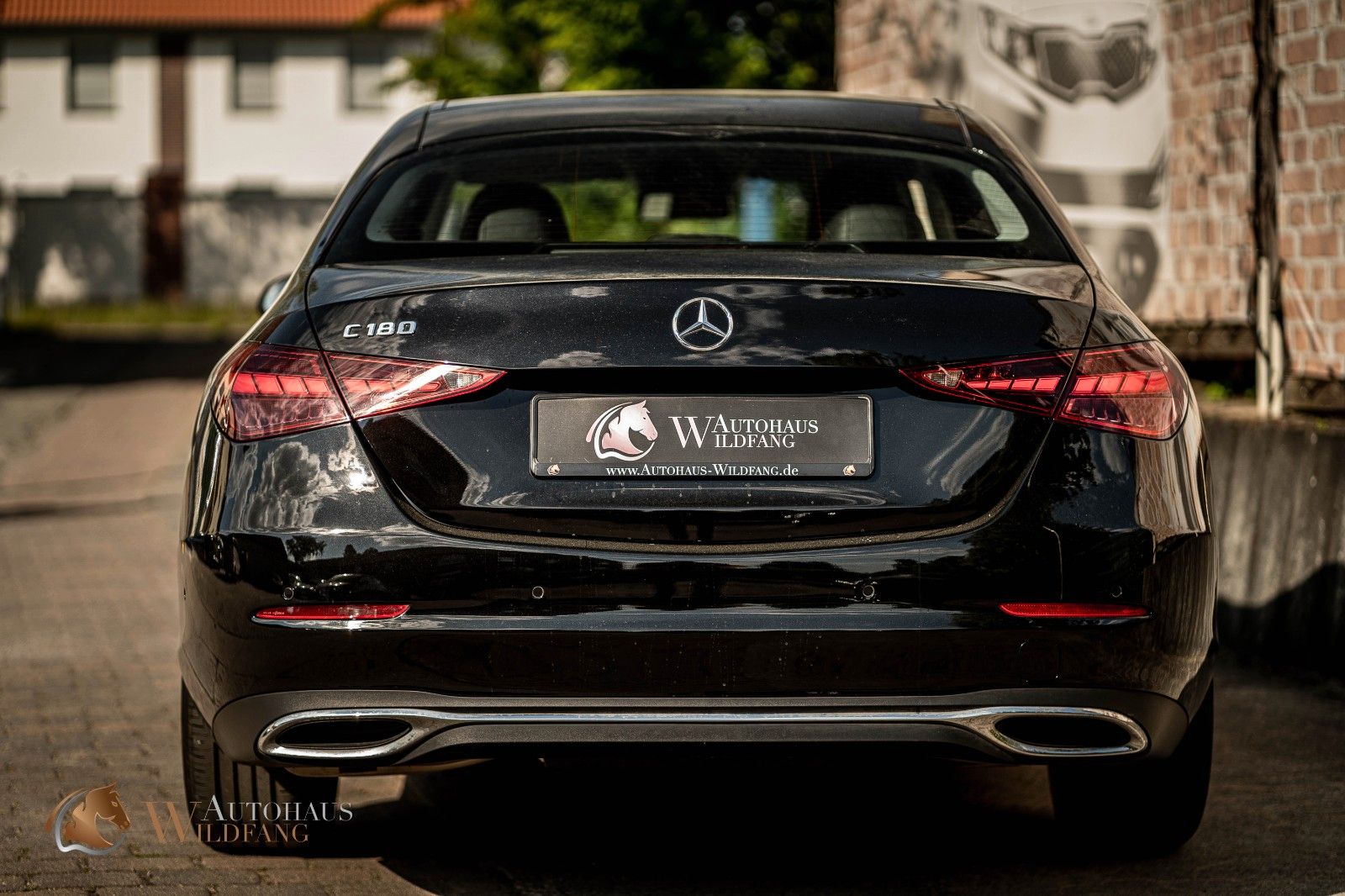 Mercedes-Benz C 180 Lim. Avantgarde - Samsaru's Car Outlet