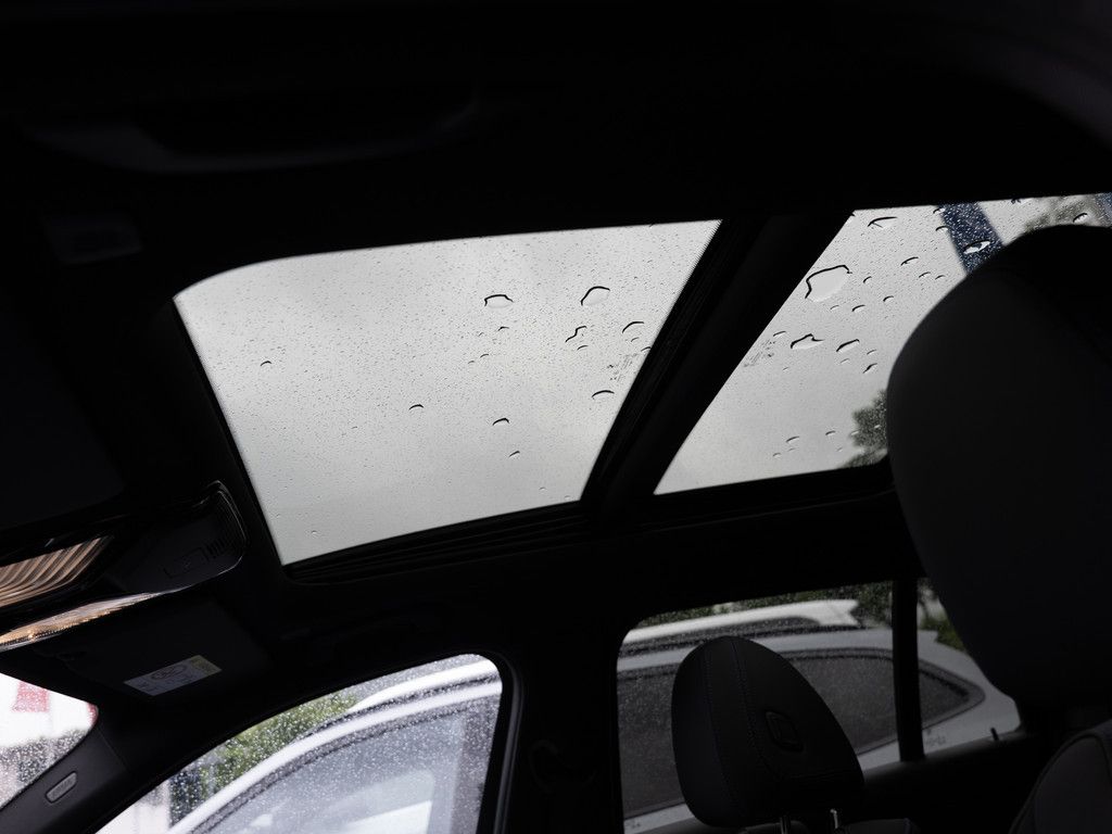 BMW 320i Touring M-Sportpaket - Samsaru's Car Outlet