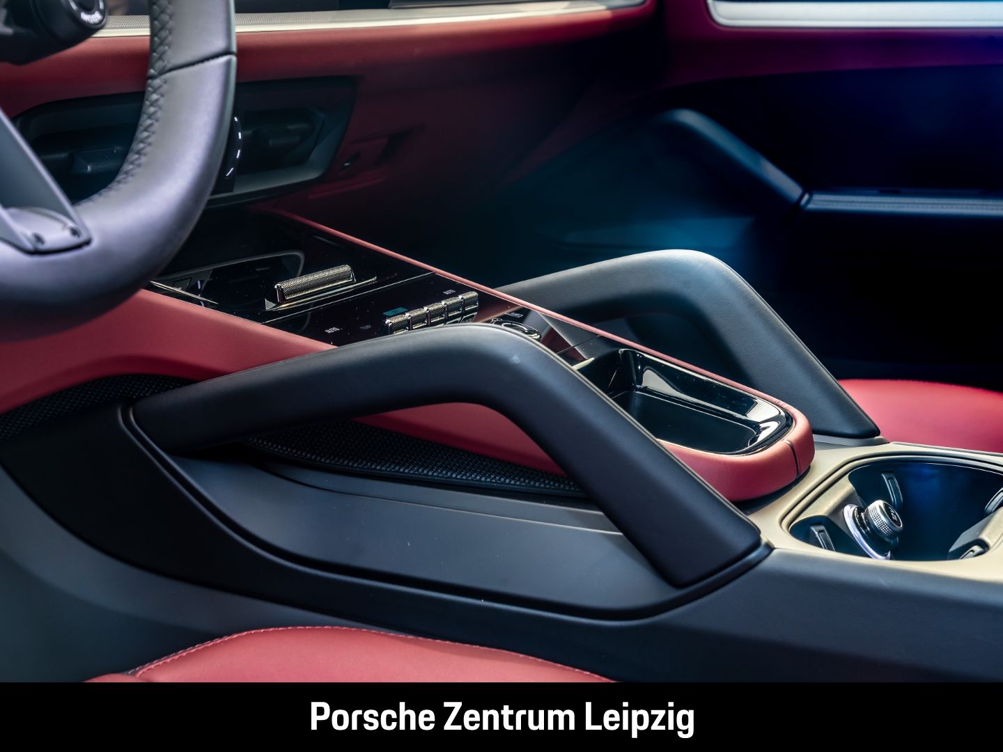 Porsche Cayenne E-Hybrid Coupe AHK Matrix Bose Abstandst