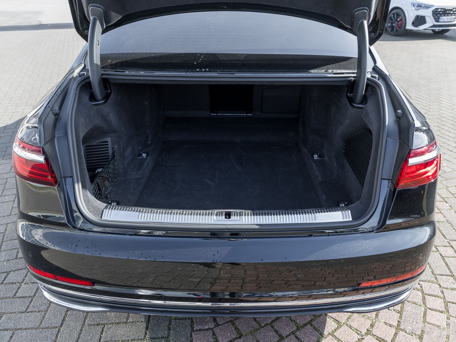 Audi A8 50 TDI Q - Samsaru's Car Outlet
