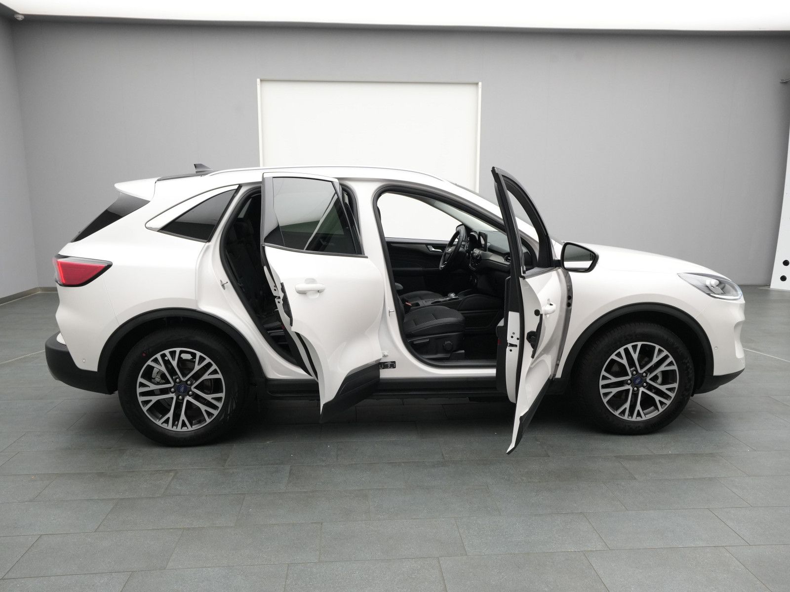 Ford Kuga Titanium X 225PS Plug-in-Hybrid Aut. - Samsaru's Car Outlet