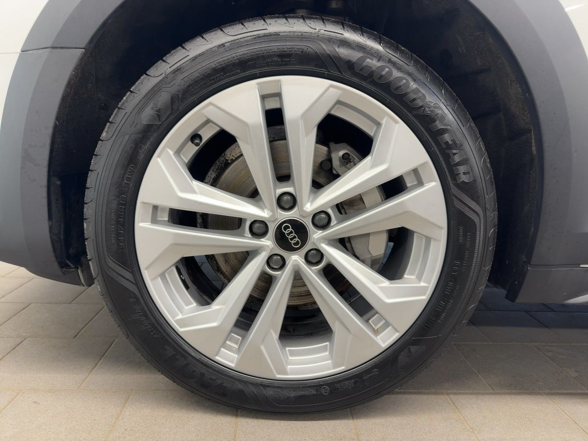 Audi A4 allroad 40 TDI quattro Kamera AHK virtual LED