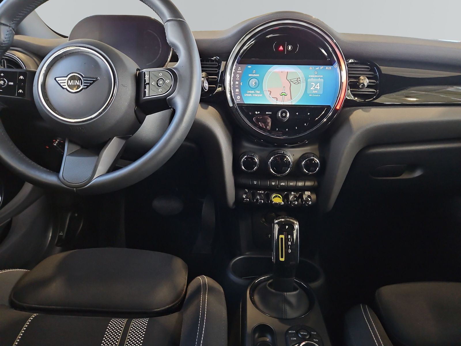 MINI Cooper SE Hatch - Samsaru's Car Outlet