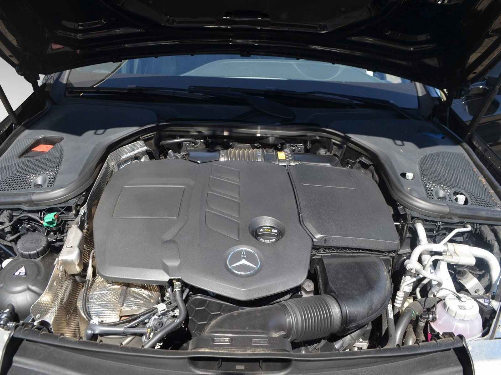 Mercedes-Benz E 300 de Lim AMG - Samsaru's Car Outlet