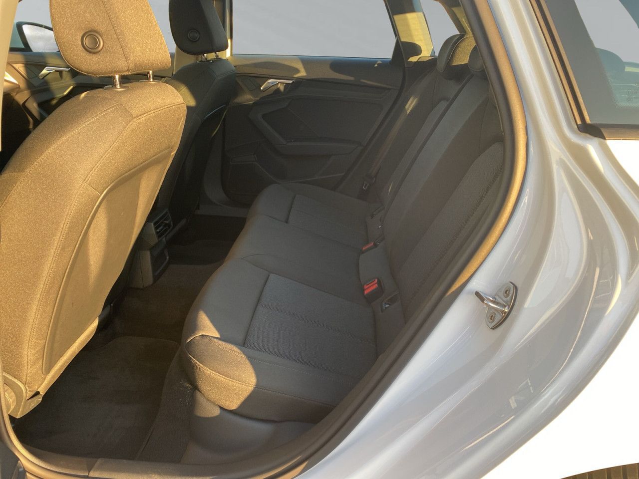 Audi A3 Sportback 40 TFSI e S tronic AHK LED R-Kamera