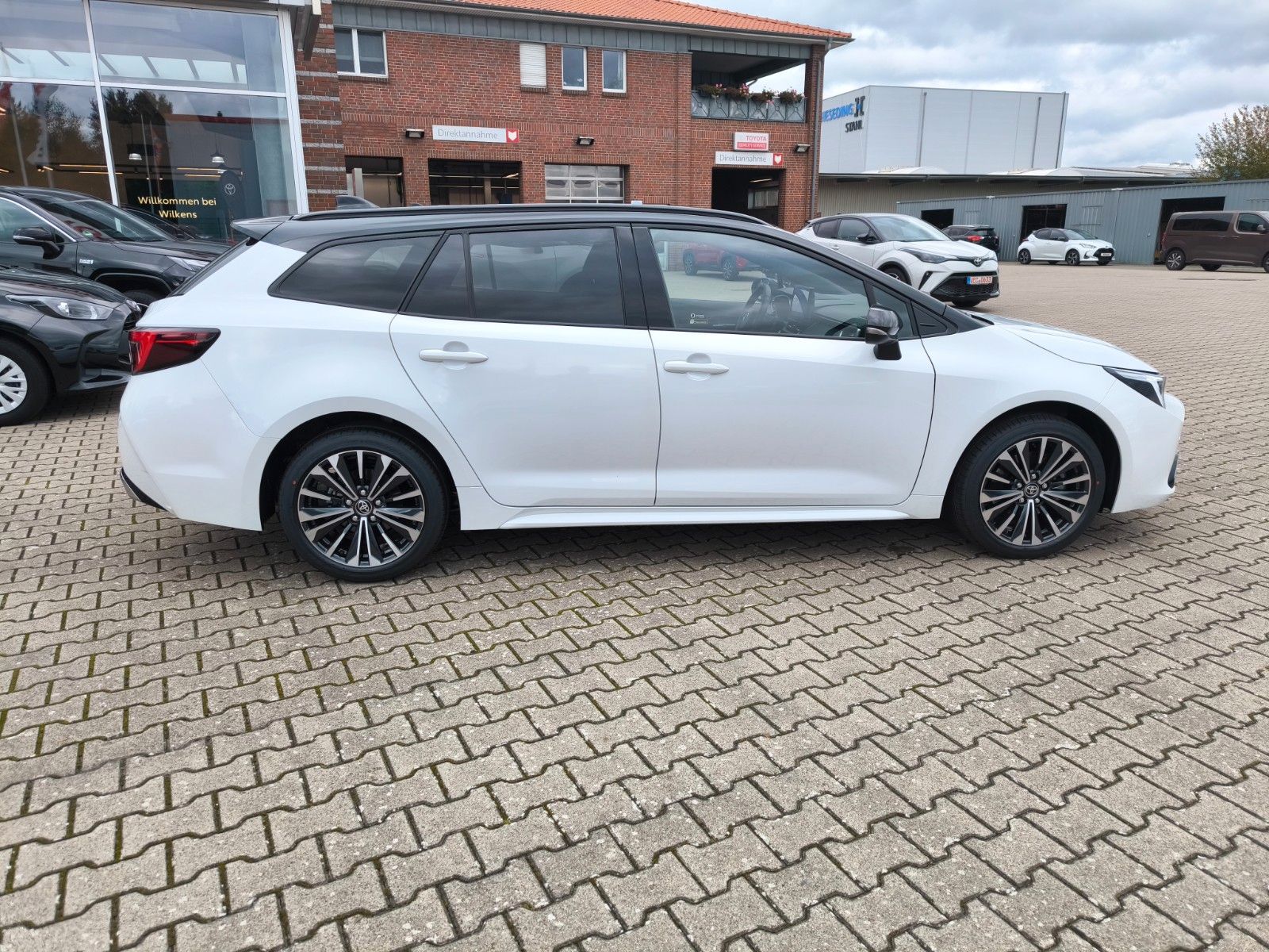 Toyota Corolla 2,0 Hybrid TS Finanzierung