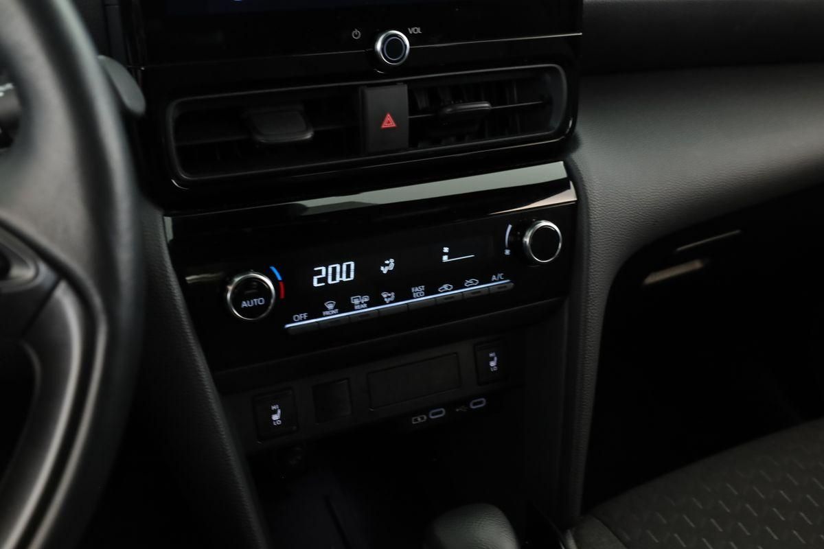 Toyota Yaris Cross CVT Team D LED Navi SHZ iACC Kam 17"