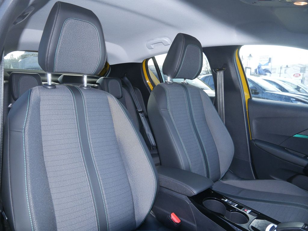 Peugeot e-208 Allure - Samsaru's Car Outlet
