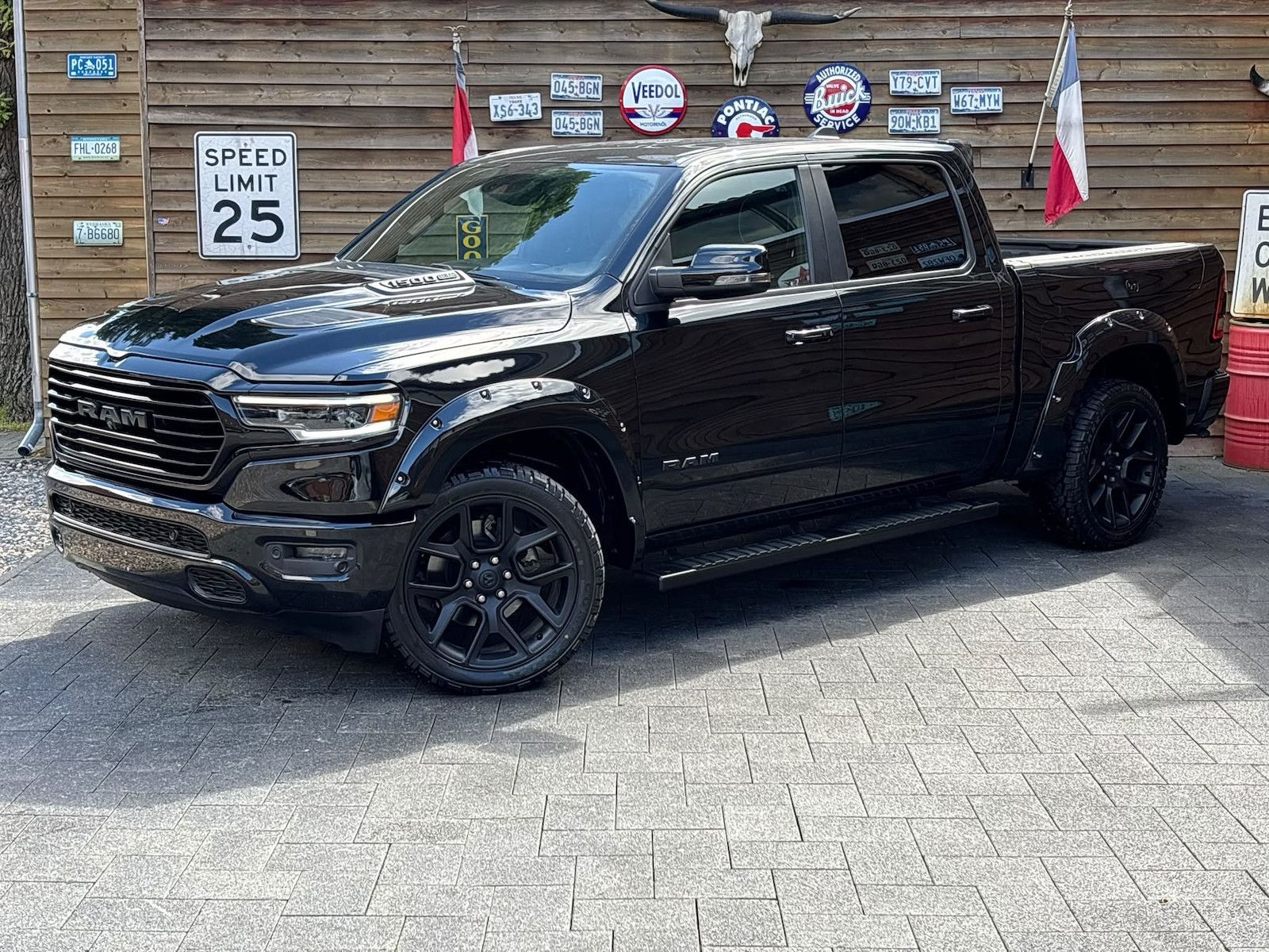 Dodge RAM 1500 Laramie Night Rambox 360° Alpine LPG