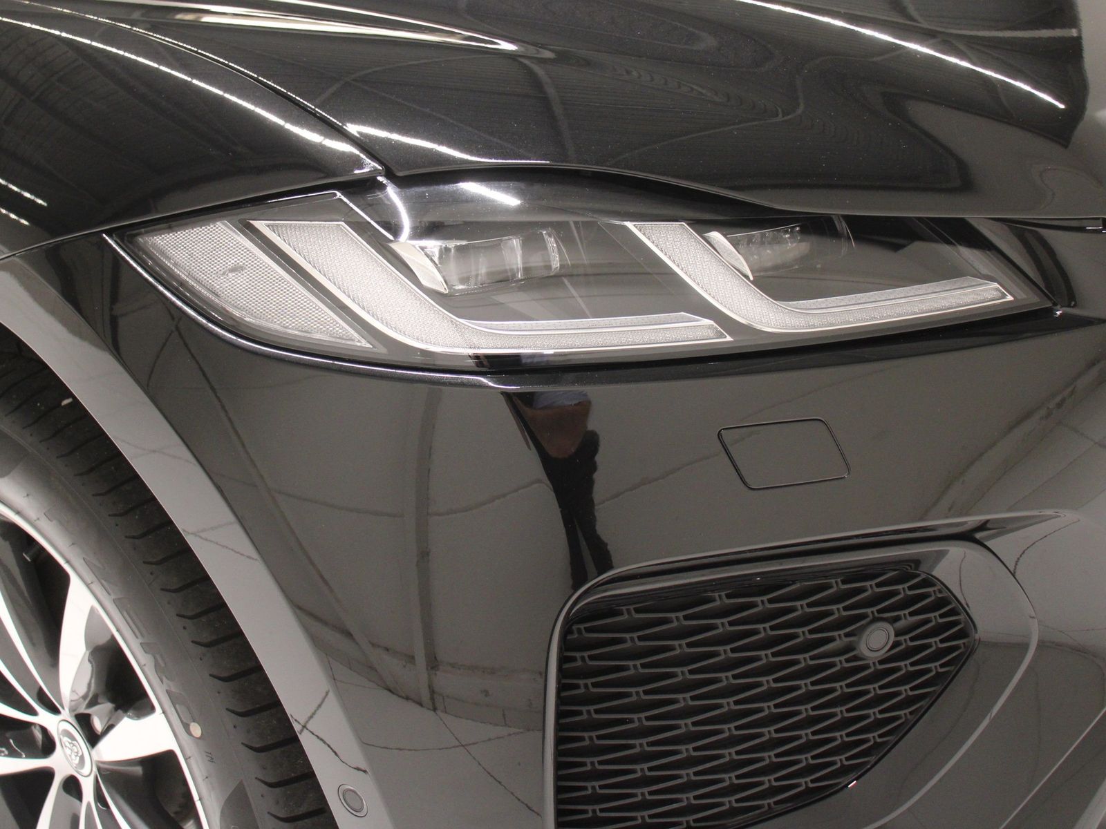 Jaguar F-Pace D300 AWD R-Dynamic SE inkl. Winterkomplet