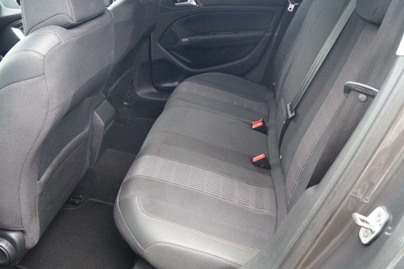 Peugeot 308 SW Allure - Samsaru's Car Outlet