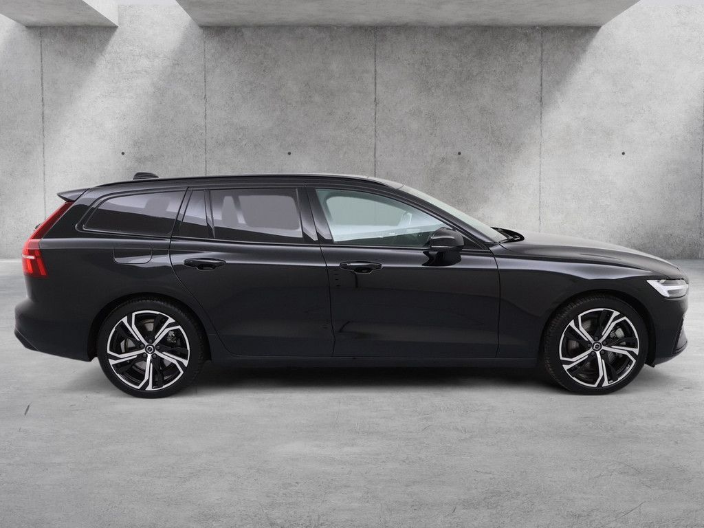 Volvo V60 T6 Ultra Dark Recharge Plug-In Hybrid AWD